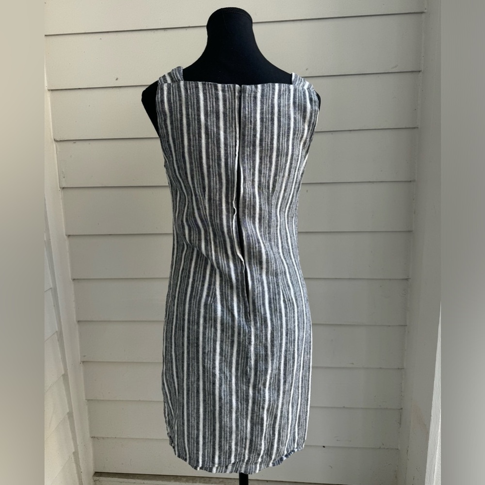 Dress - Picture 4 of 4